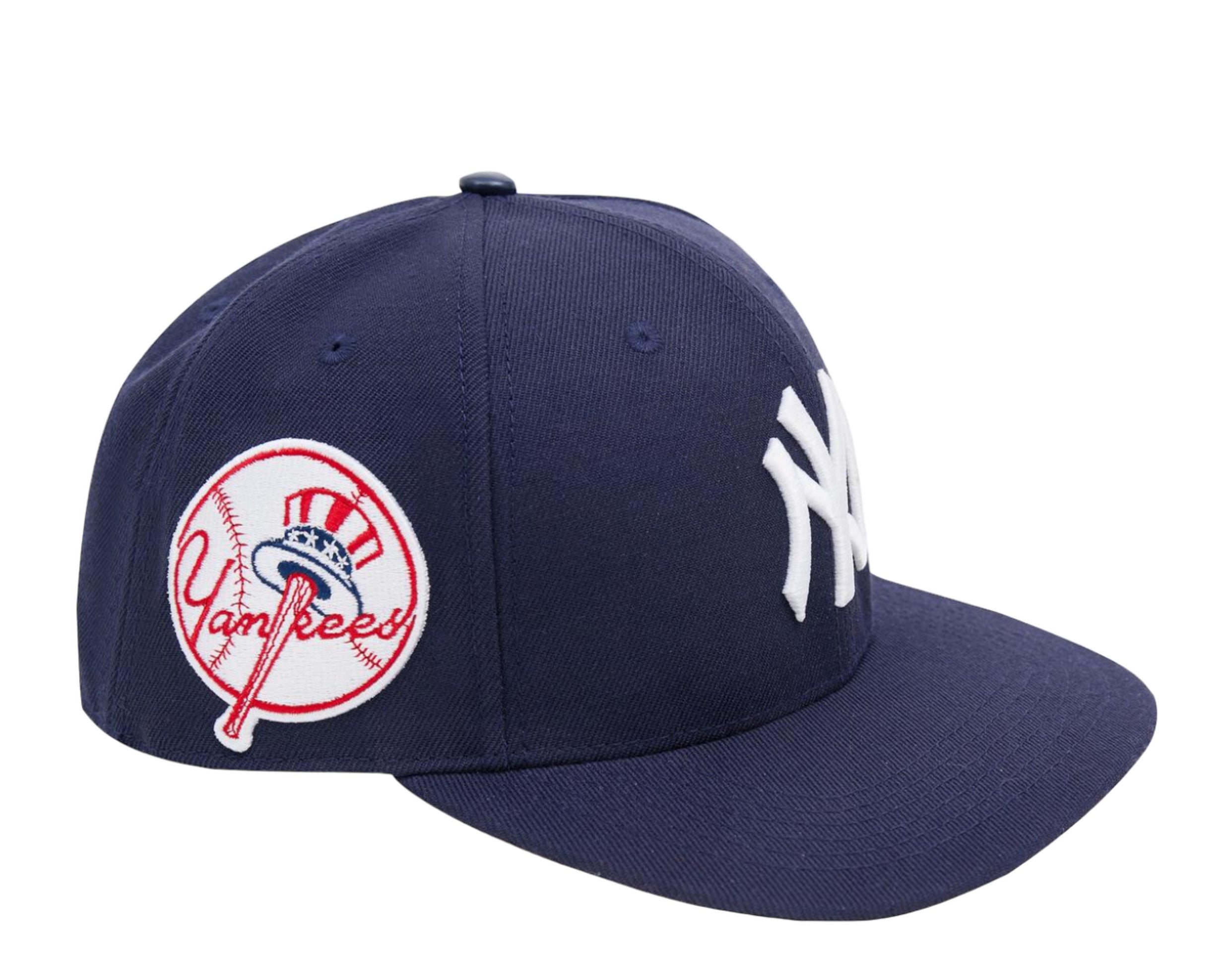 Men's New York Yankees Pro Standard White/Navy Logo Snapback Hat