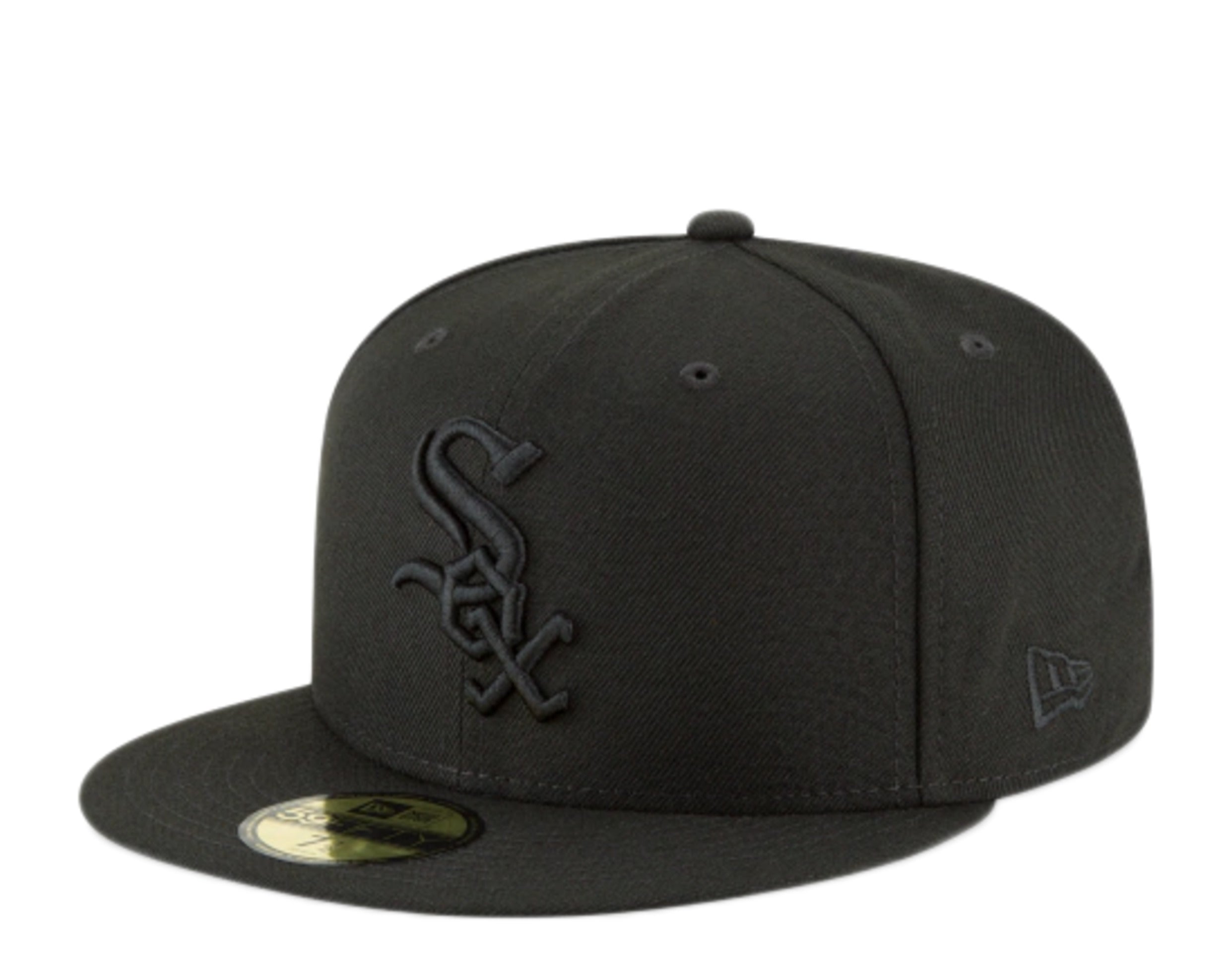 New Era 59Fifty MLB Chicago White Sox Blackout Basic Fitted Hat