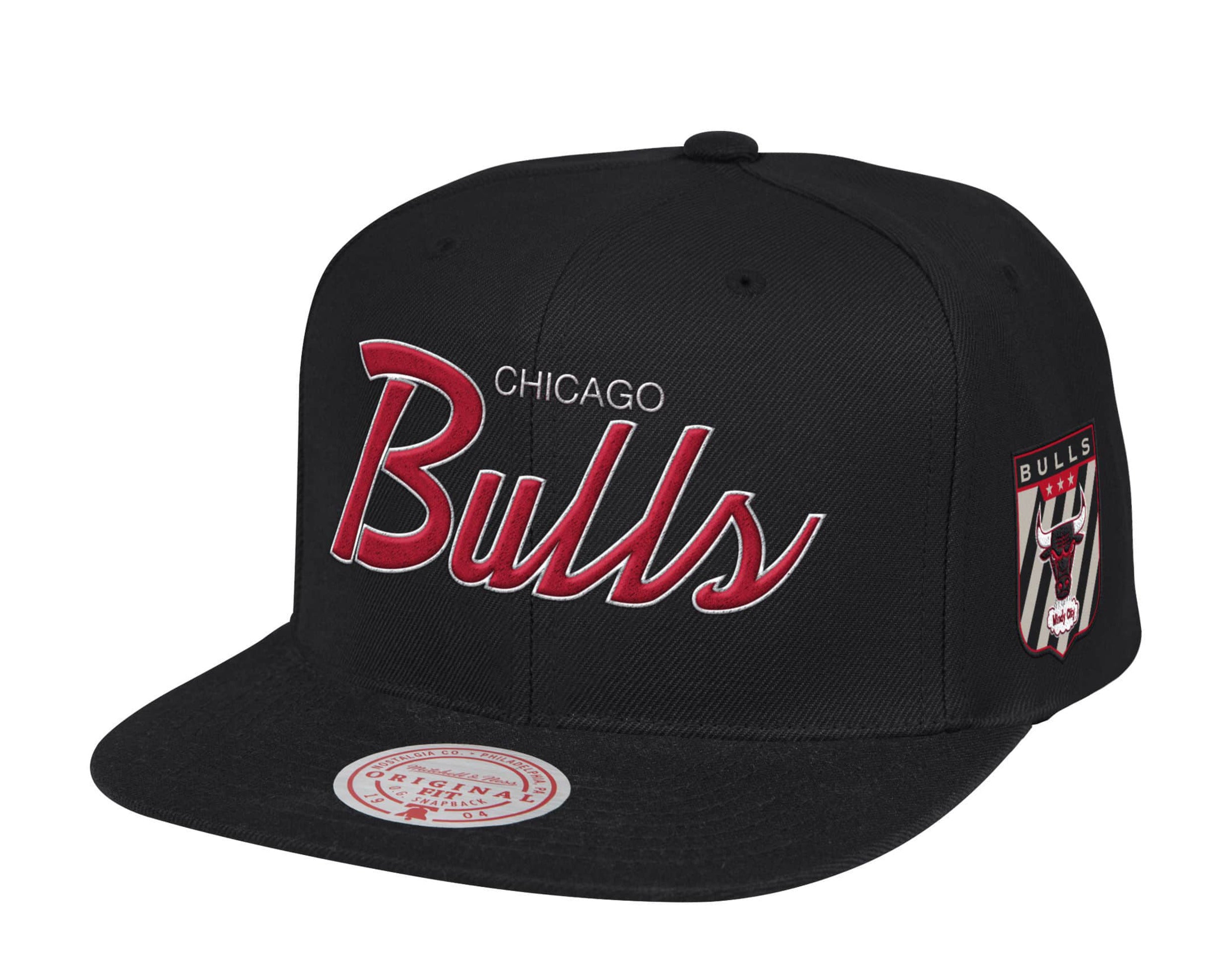 Mitchell & Ness NBA Chicago Bulls HWC Script Snapback Hat W/Pink Undervisor