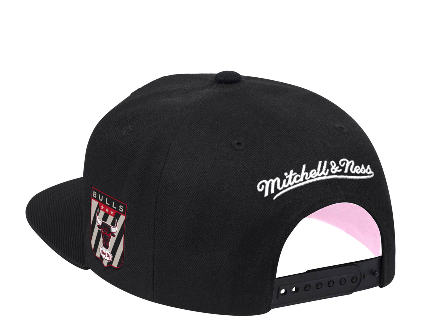 Mitchell & Ness NBA Chicago Bulls HWC Script Snapback Hat w/Pink Undervisor