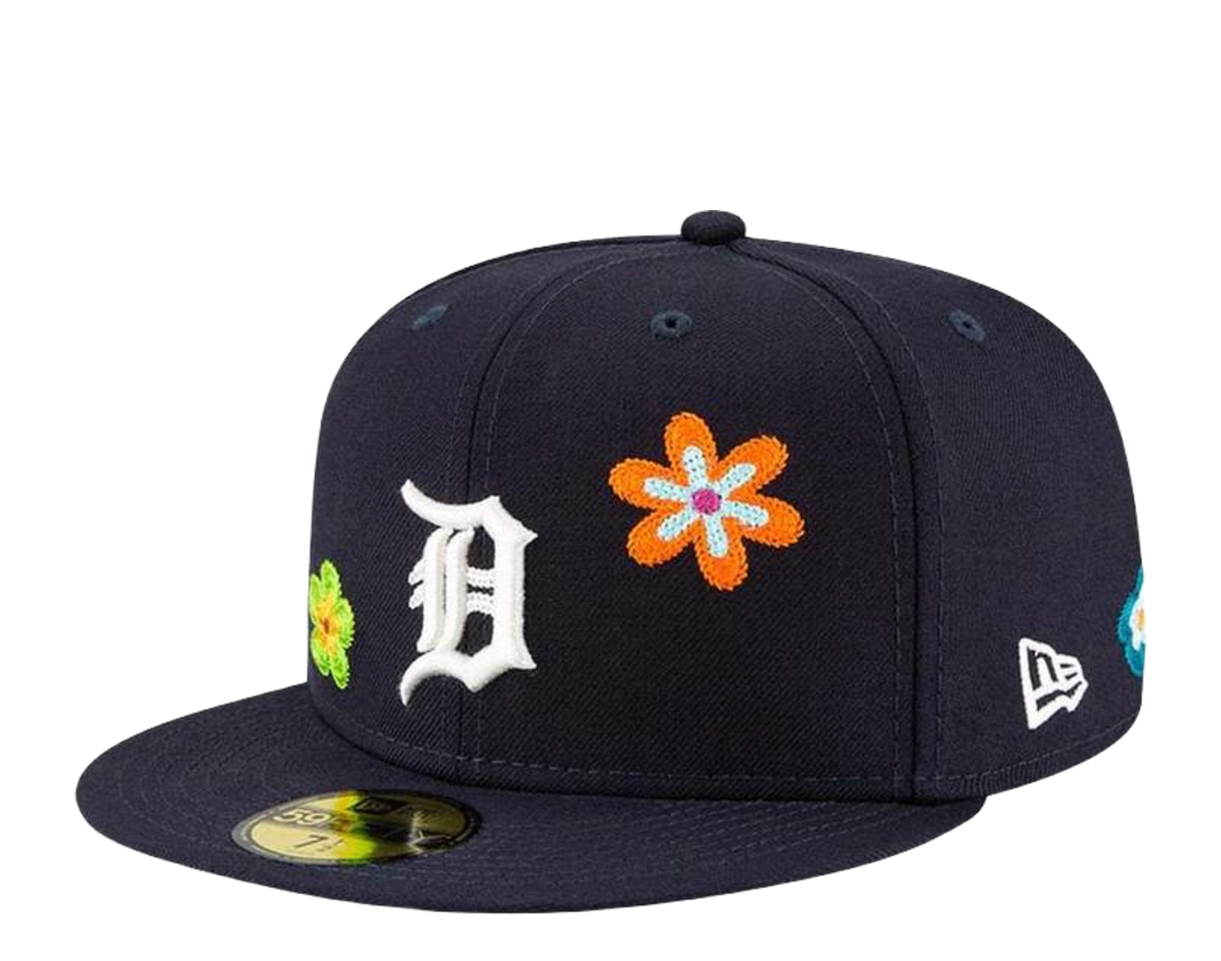 New Era 59Fifty MLB Detroit Tigers Chain Stitch Floral Fitted Hat W/ Pink Undervisor