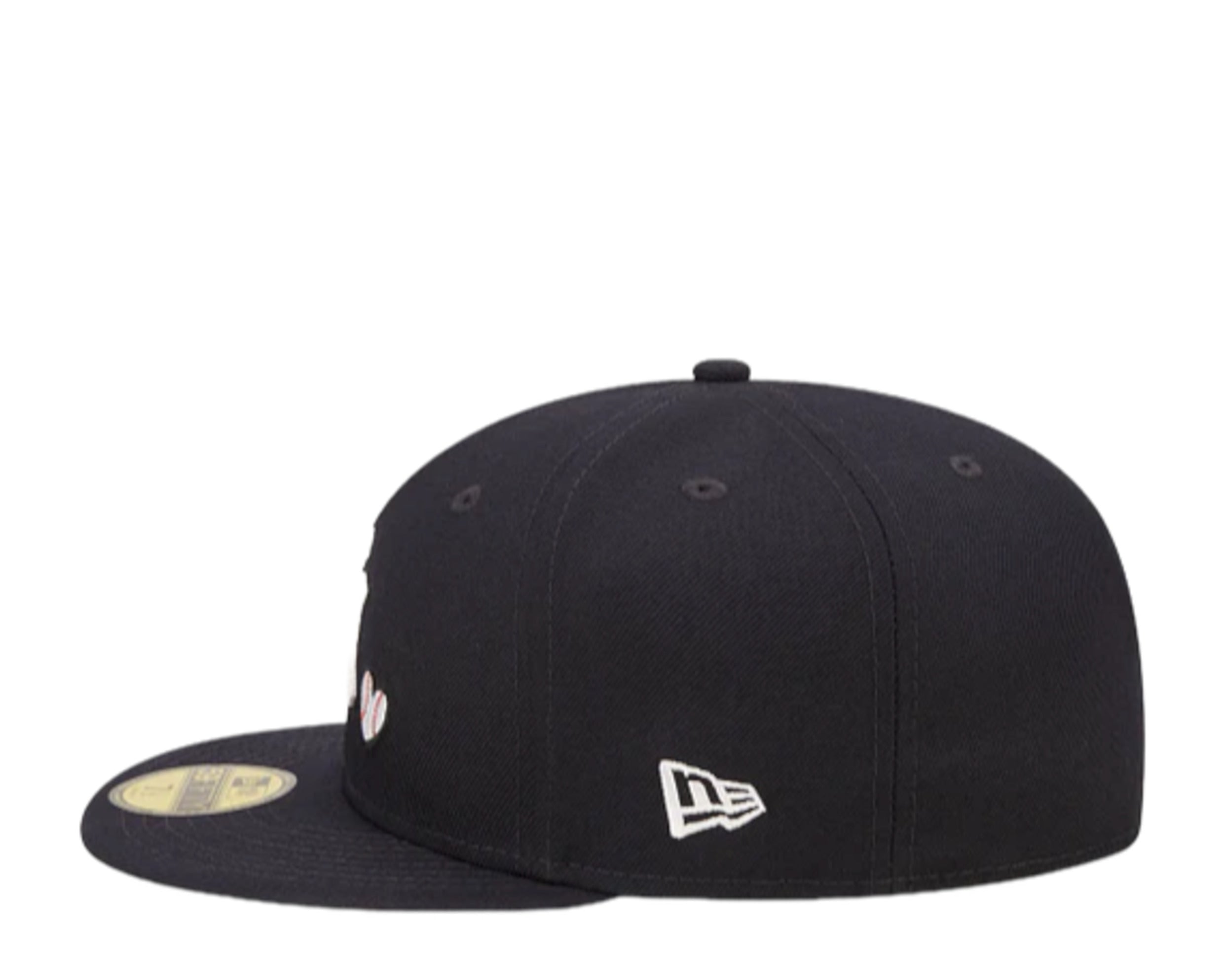 New Era 59Fifty MLB New York Yankees Team Heart Fitted Hat