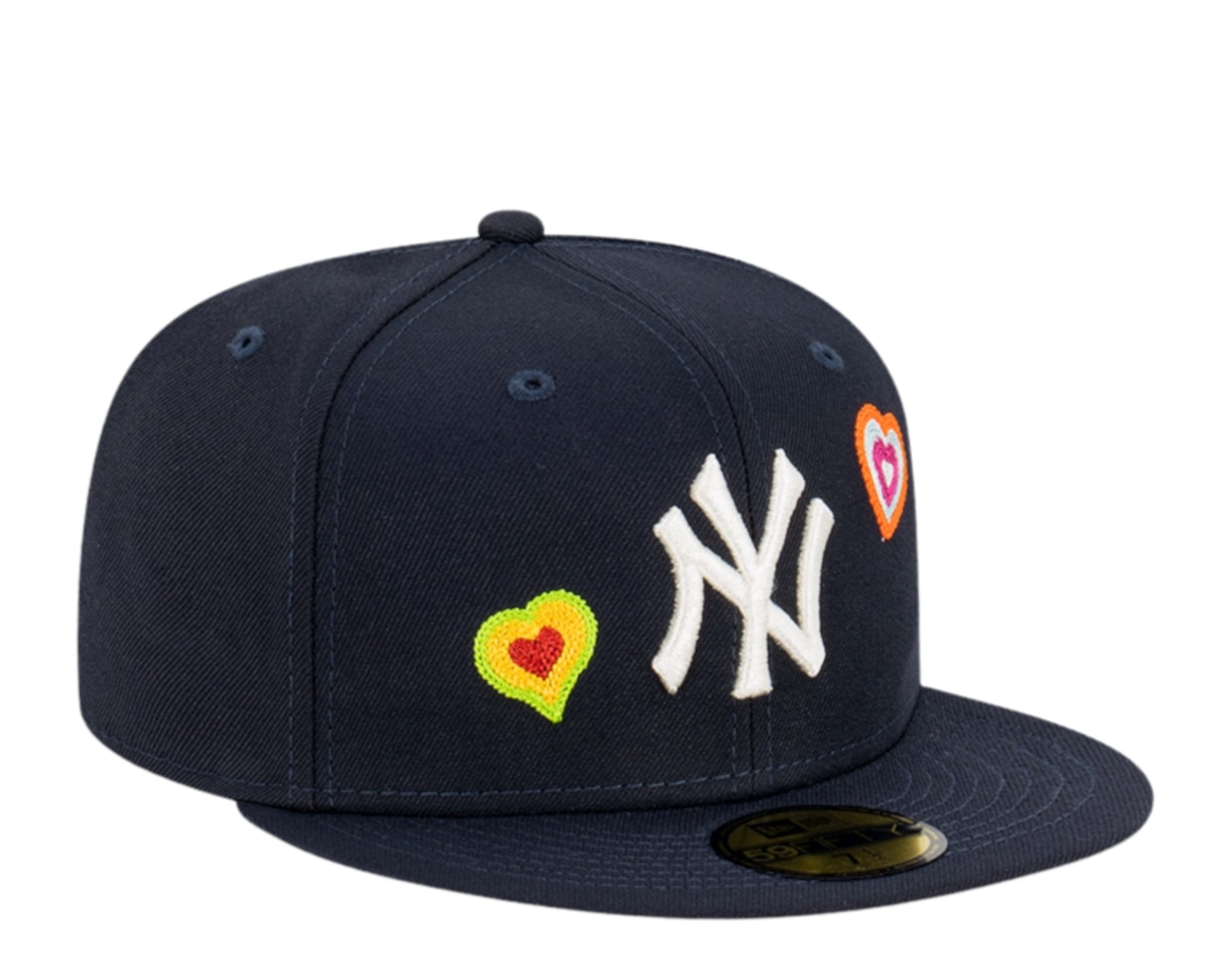 New Era 59Fifty MLB New York Yankees Chain Stitch Heart Fitted Hat W/ Pink Undervisor