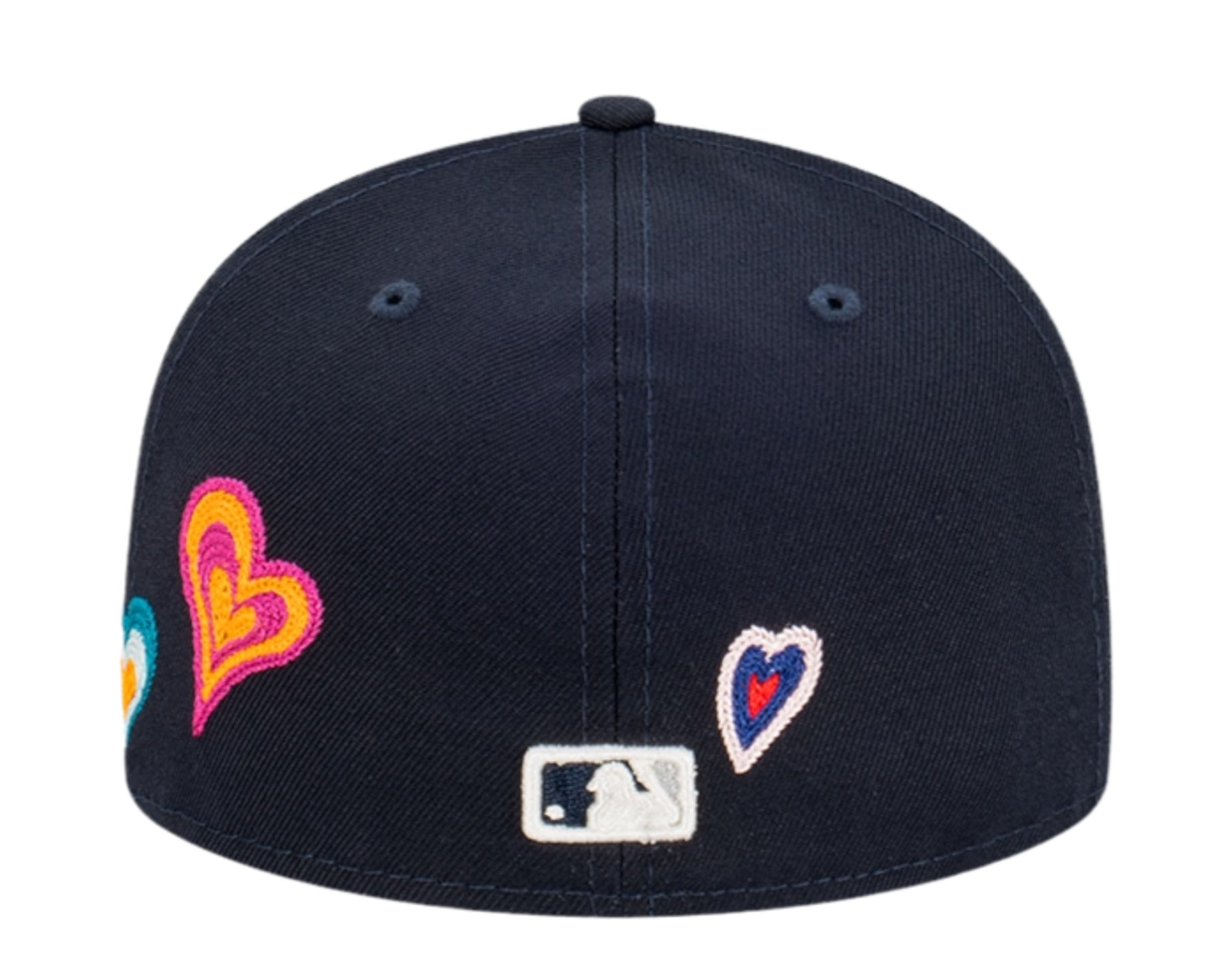 New Era 59Fifty MLB New York Yankees Chain Stitch Heart Fitted Hat W/ Pink Undervisor