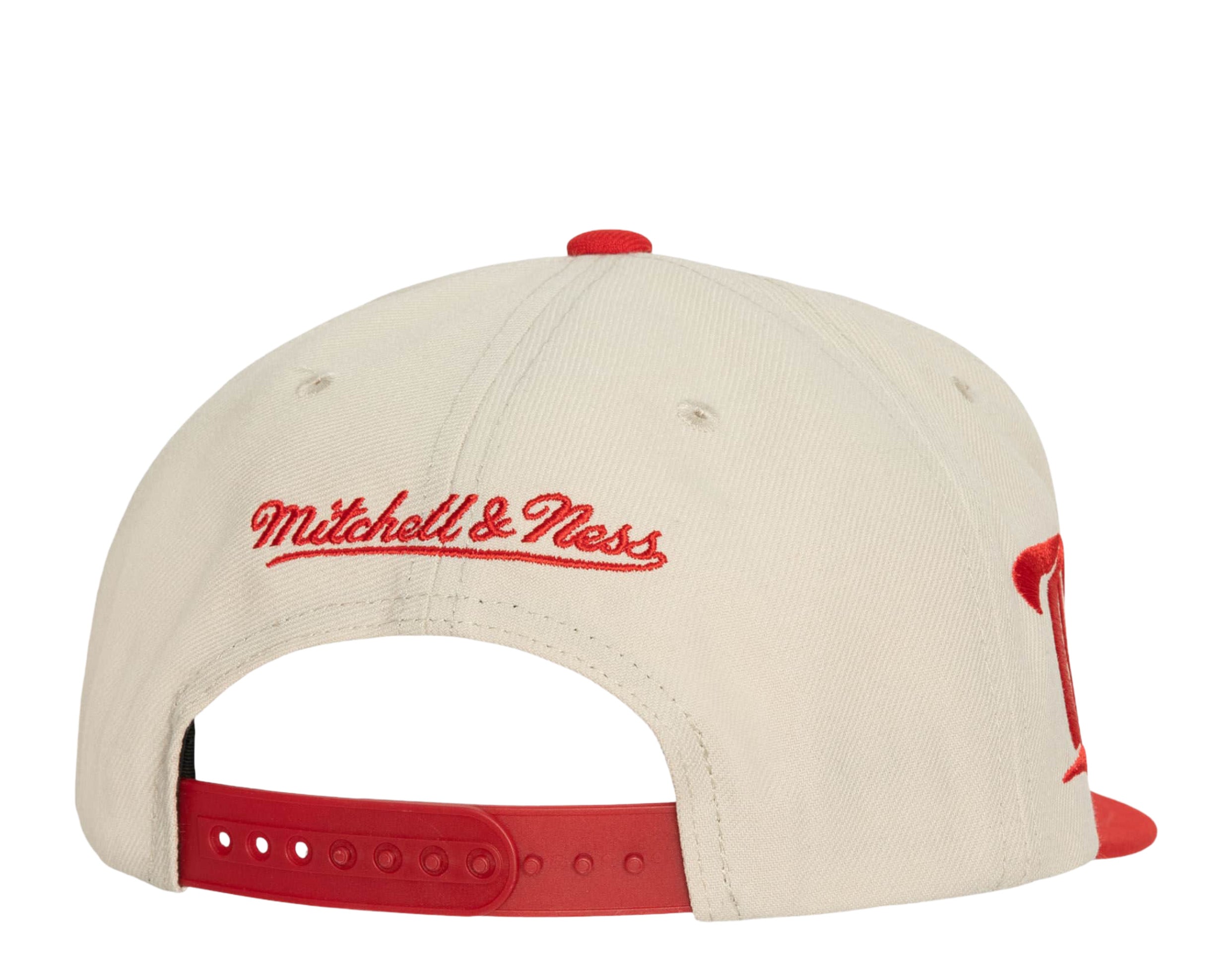 Mitchell amp; Ness Detroit Red Wings STA3 Wool Snapback Cap White/Red