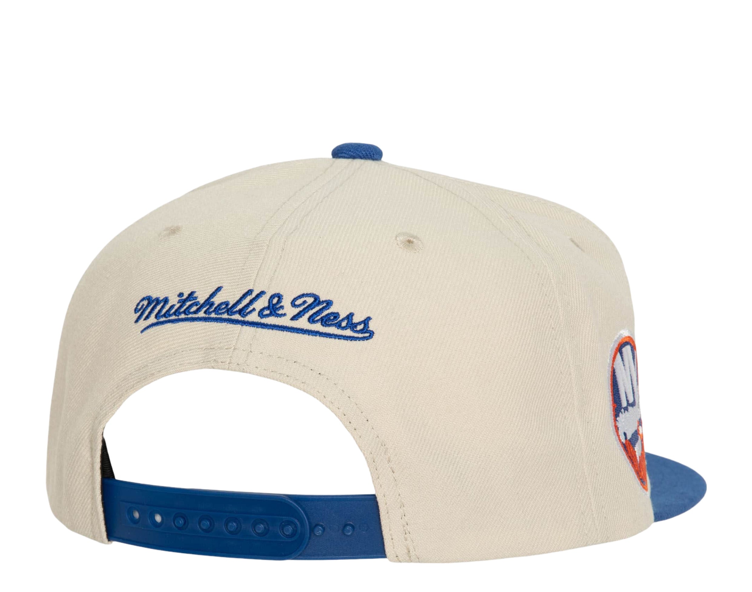 Mitchell & Ness NHL New York Islanders Vintage Script Snapback Hat