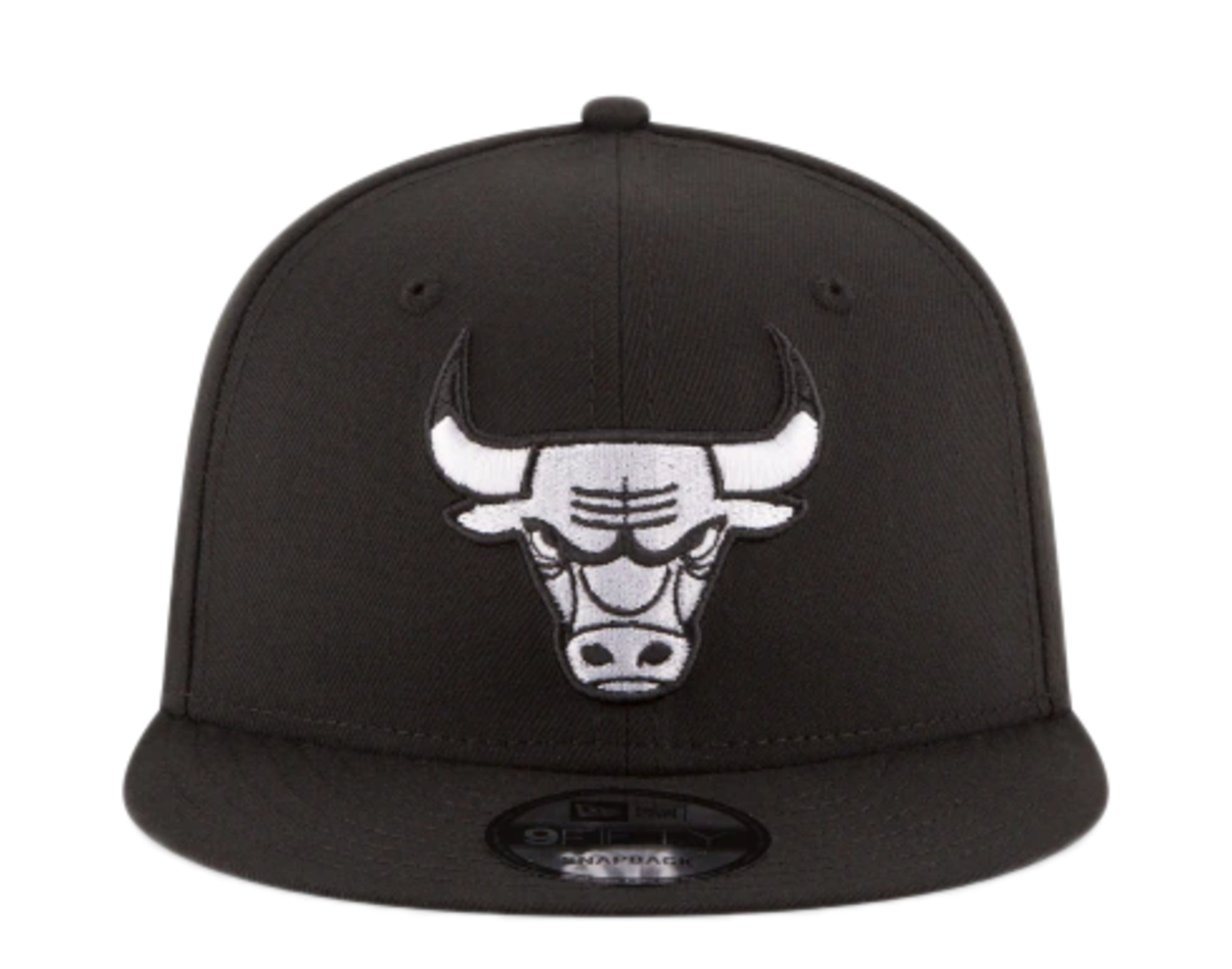 New Era 9Fifty NBA Chicago Bulls Black And White Snapback Hat