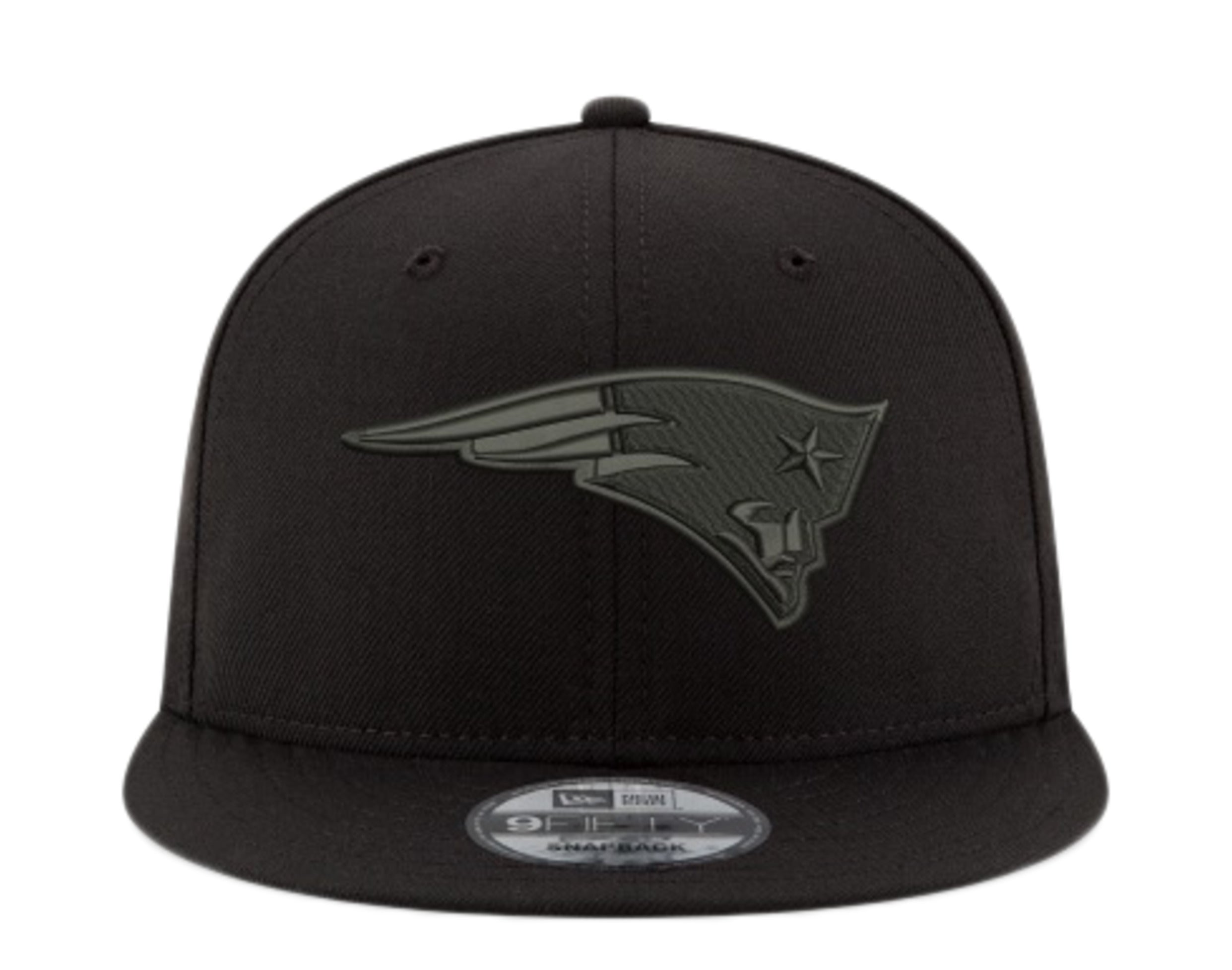 New Era 9Fifty NFL New England Patriots Black on Black Snapback Hat