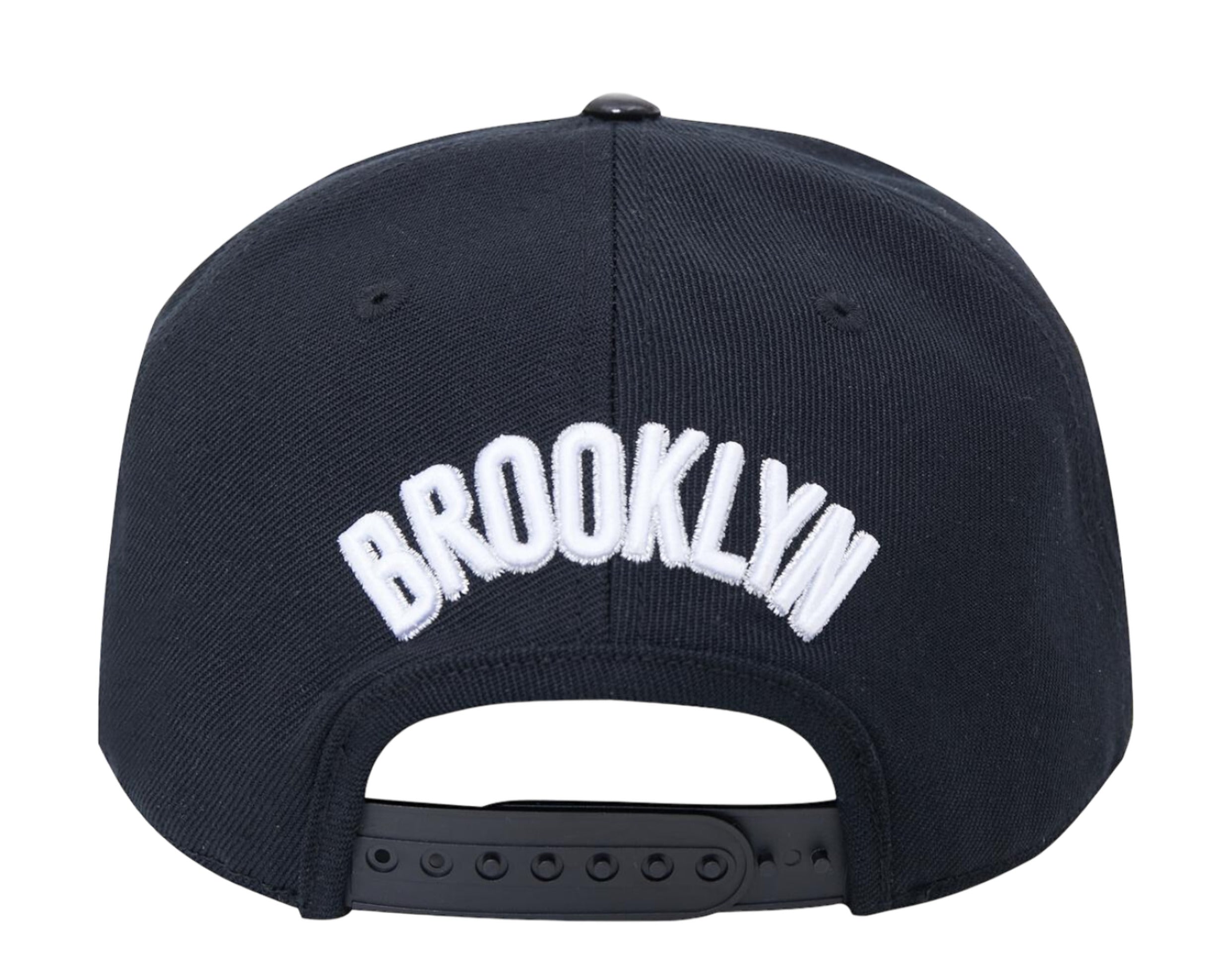 Pro Standard NBA Brooklyn Nets Logo Snapback Hat