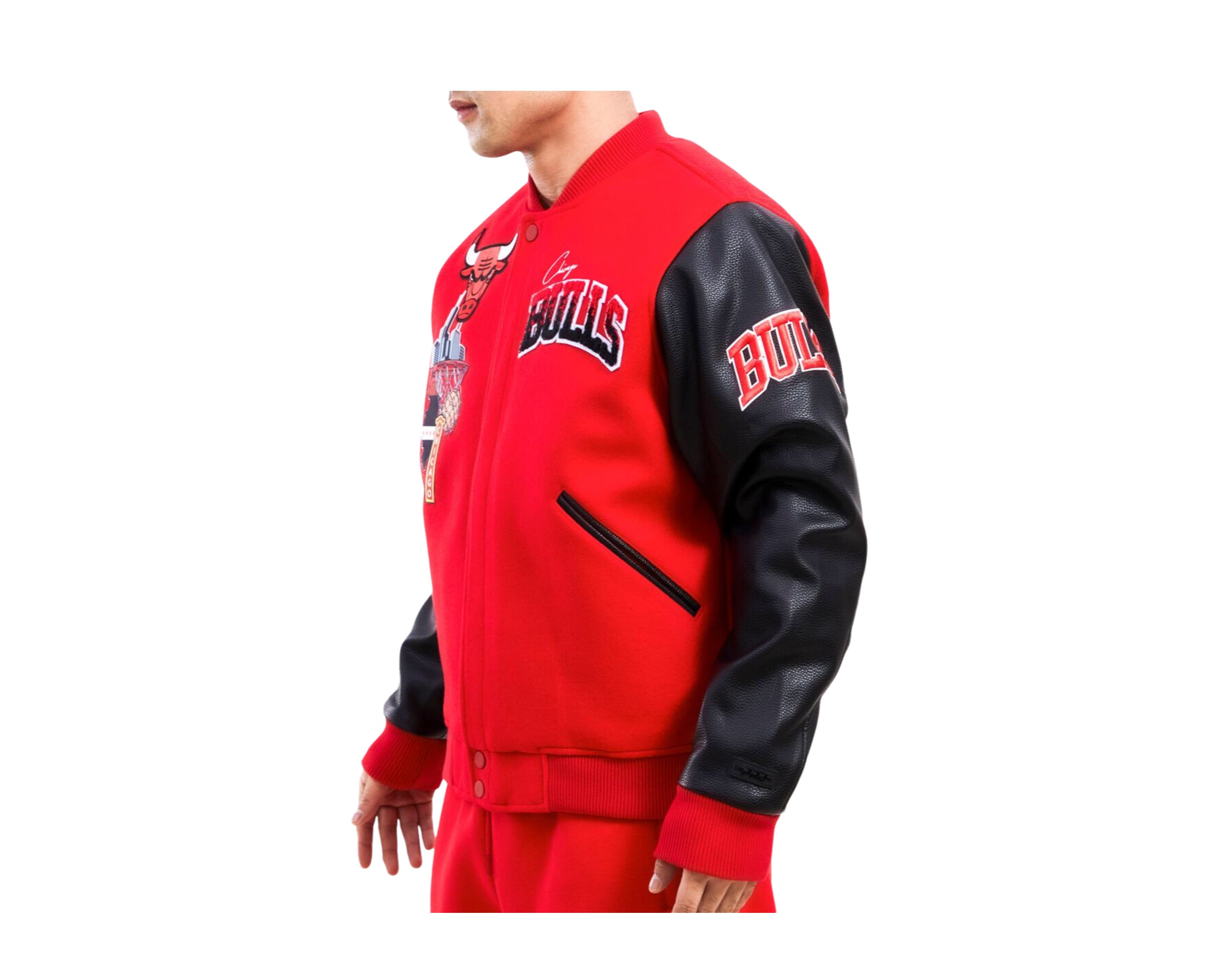 Pro Standard NBA Chicago Bulls Home Town Varsity Men's Jacket