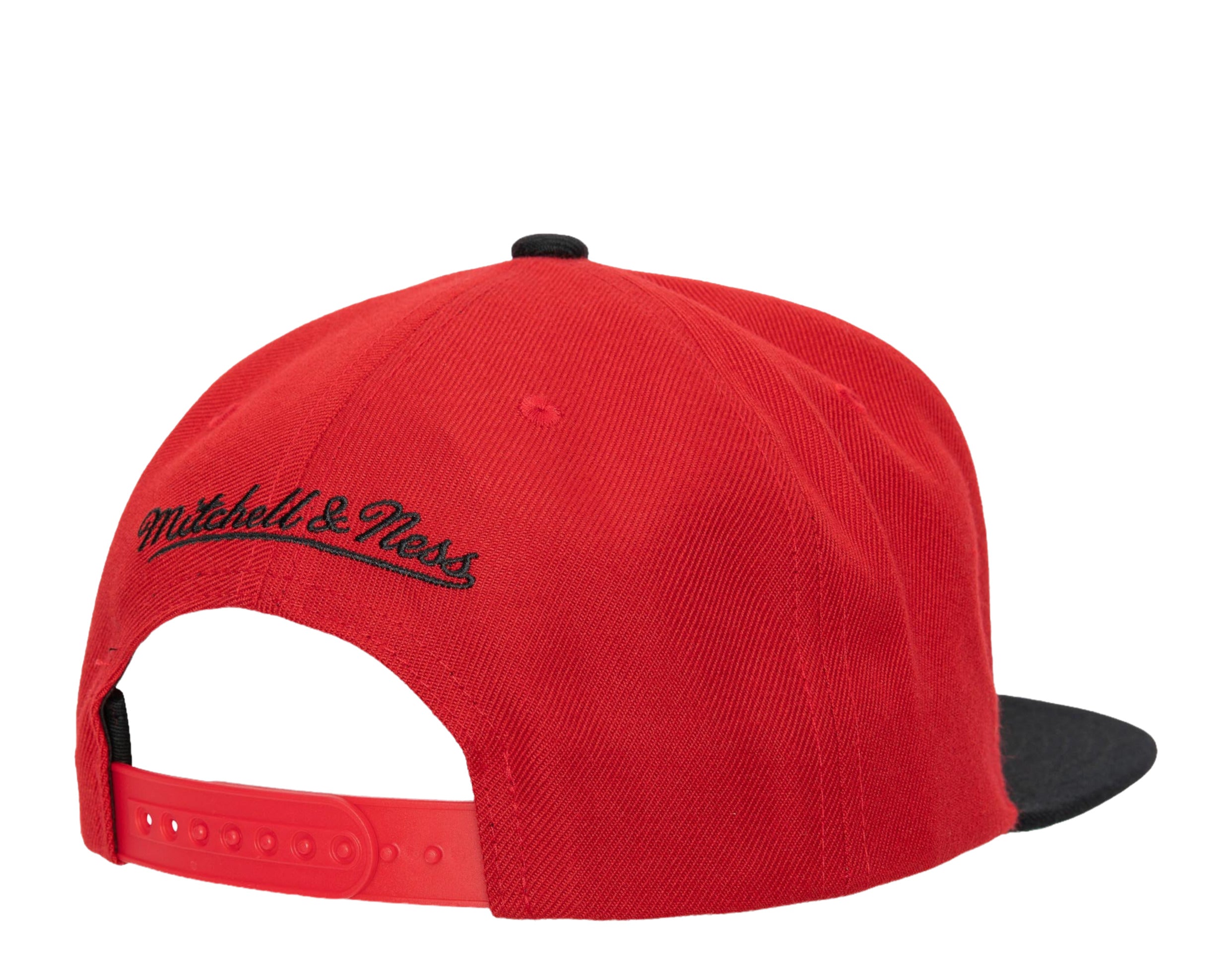 Chicago Bulls Letters Remix Mitchell & Ness Snapback Hat