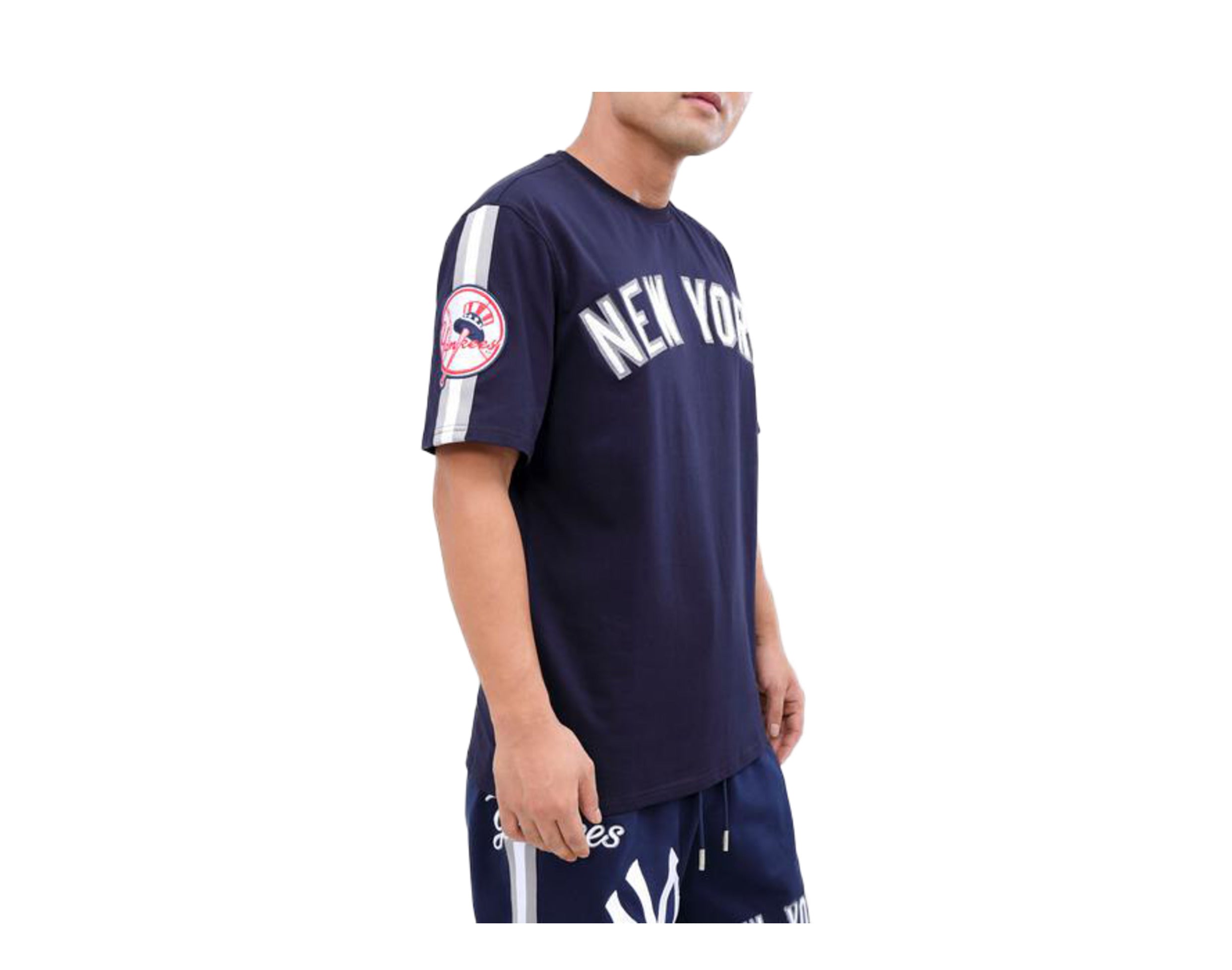 Pro Standard MLB New York Yankees Pro Team Men's Shirt