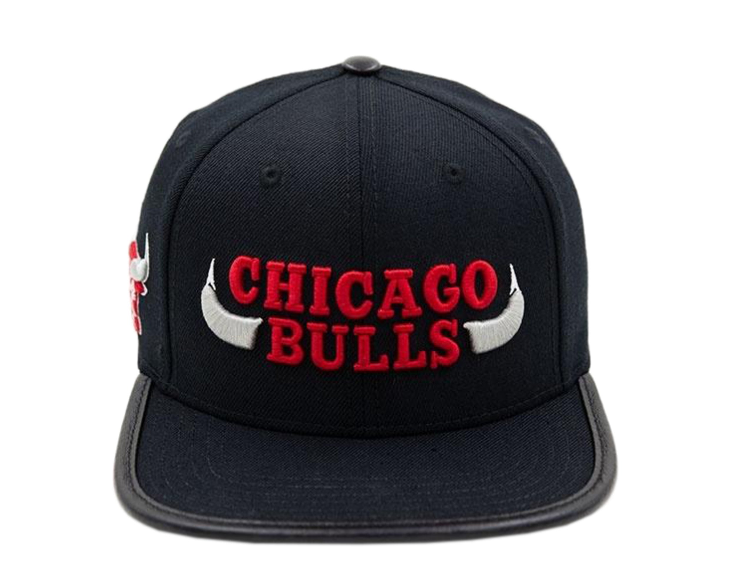 Pro Standard Blended Letter Logo Chicago Bulls Strapback Hat