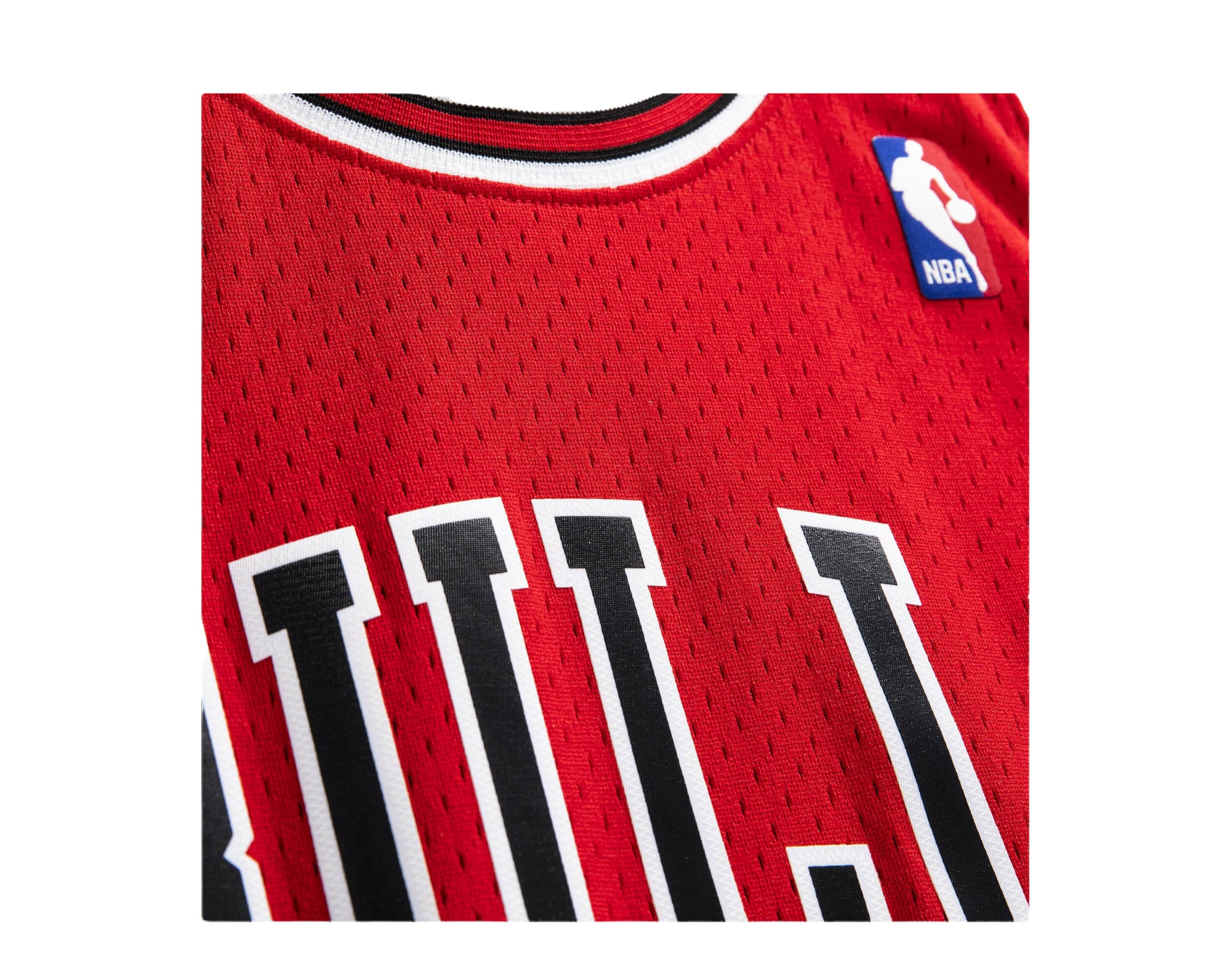 Mitchell & Ness NBA Swingman Chicago Bulls 1997-98 Toni Kukoc Men's Jersey